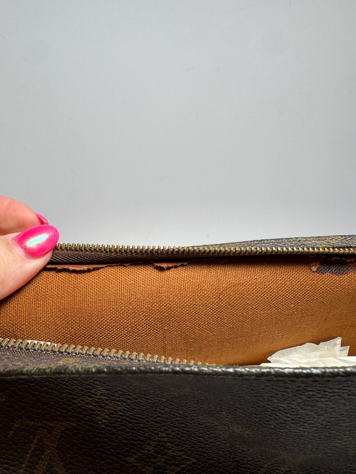 Louis Vuitton Toiletry Pouch 26 Monogram