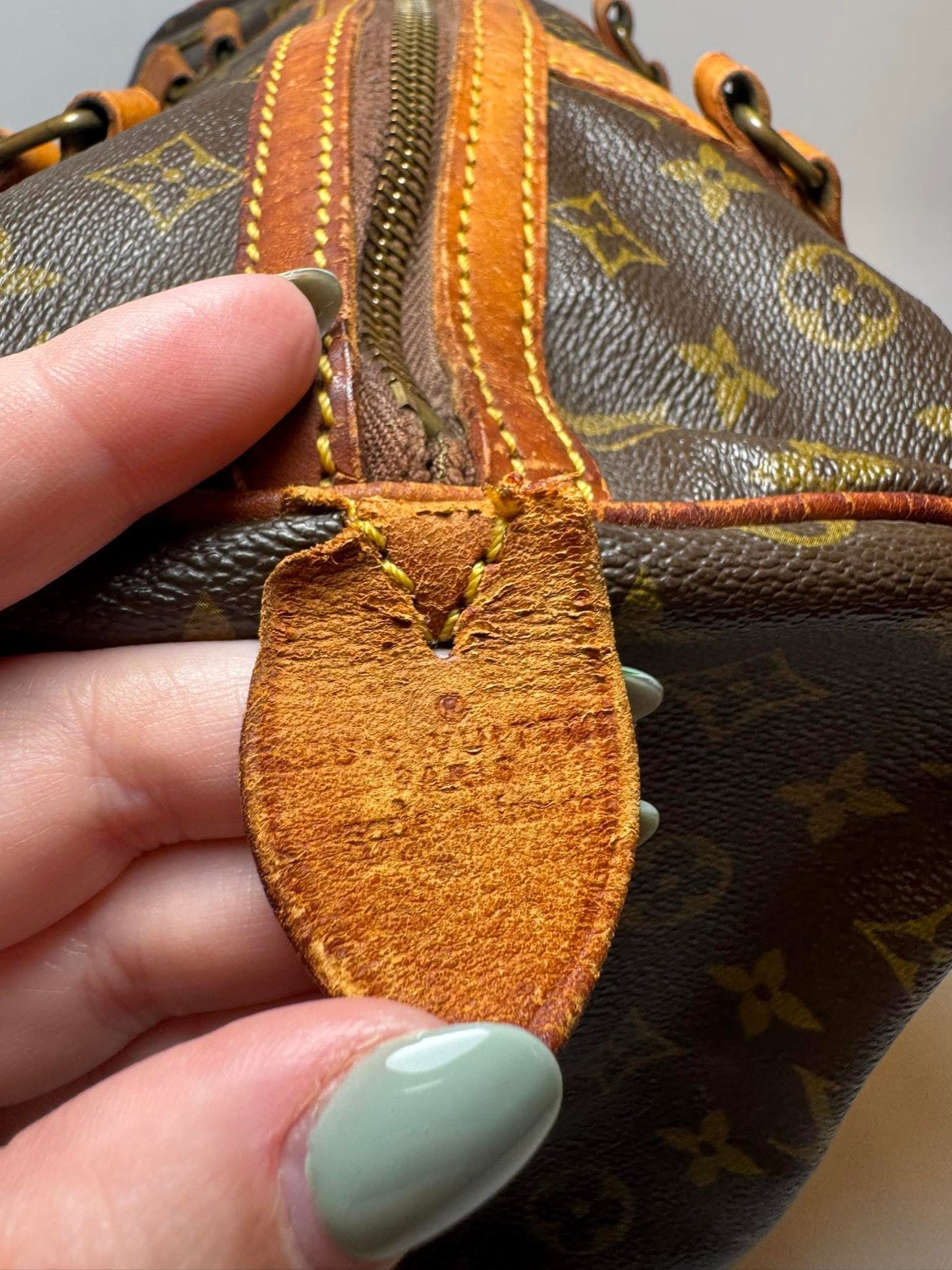 Louis Vuitton Sac souple 35 Monogram Satchel Vintage Pre Date Code
