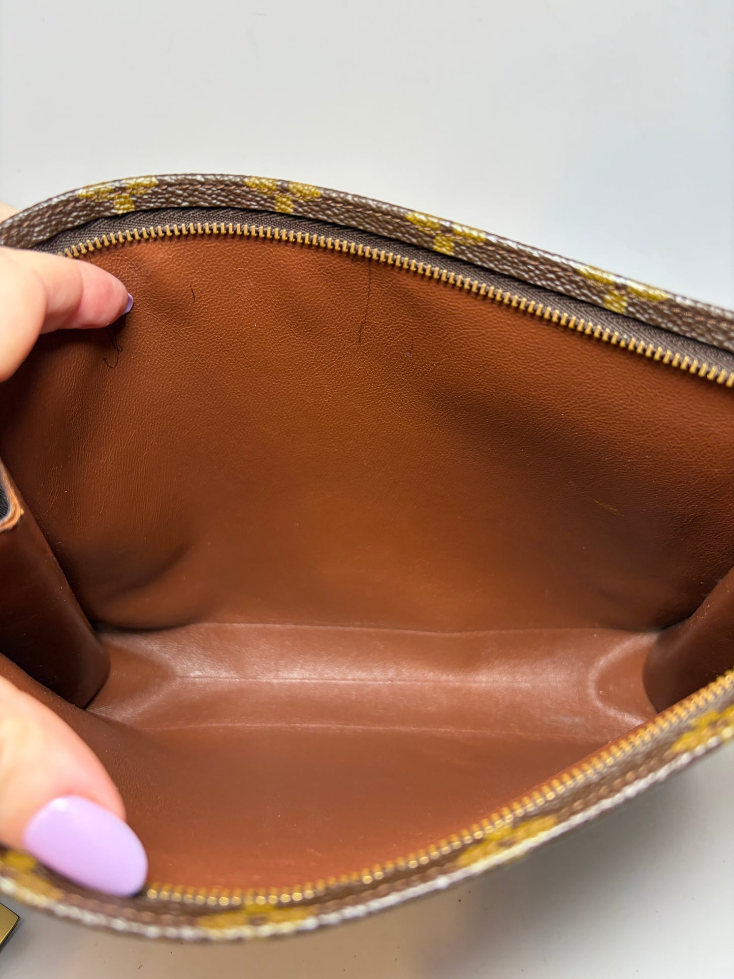 Louis Vuitton Toiletry Pouch 26 Monogram