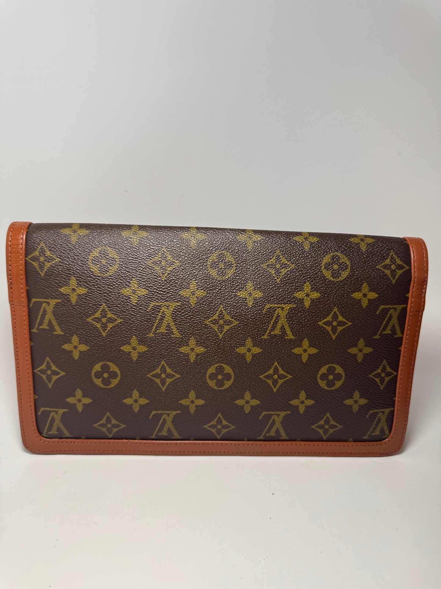 Louis Vuitton Pochette Dame Clutch GM Monogram