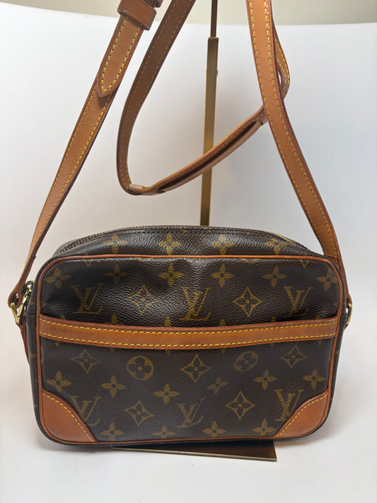 Louis Vuitton Trocadero 27 Monogram Crossbody