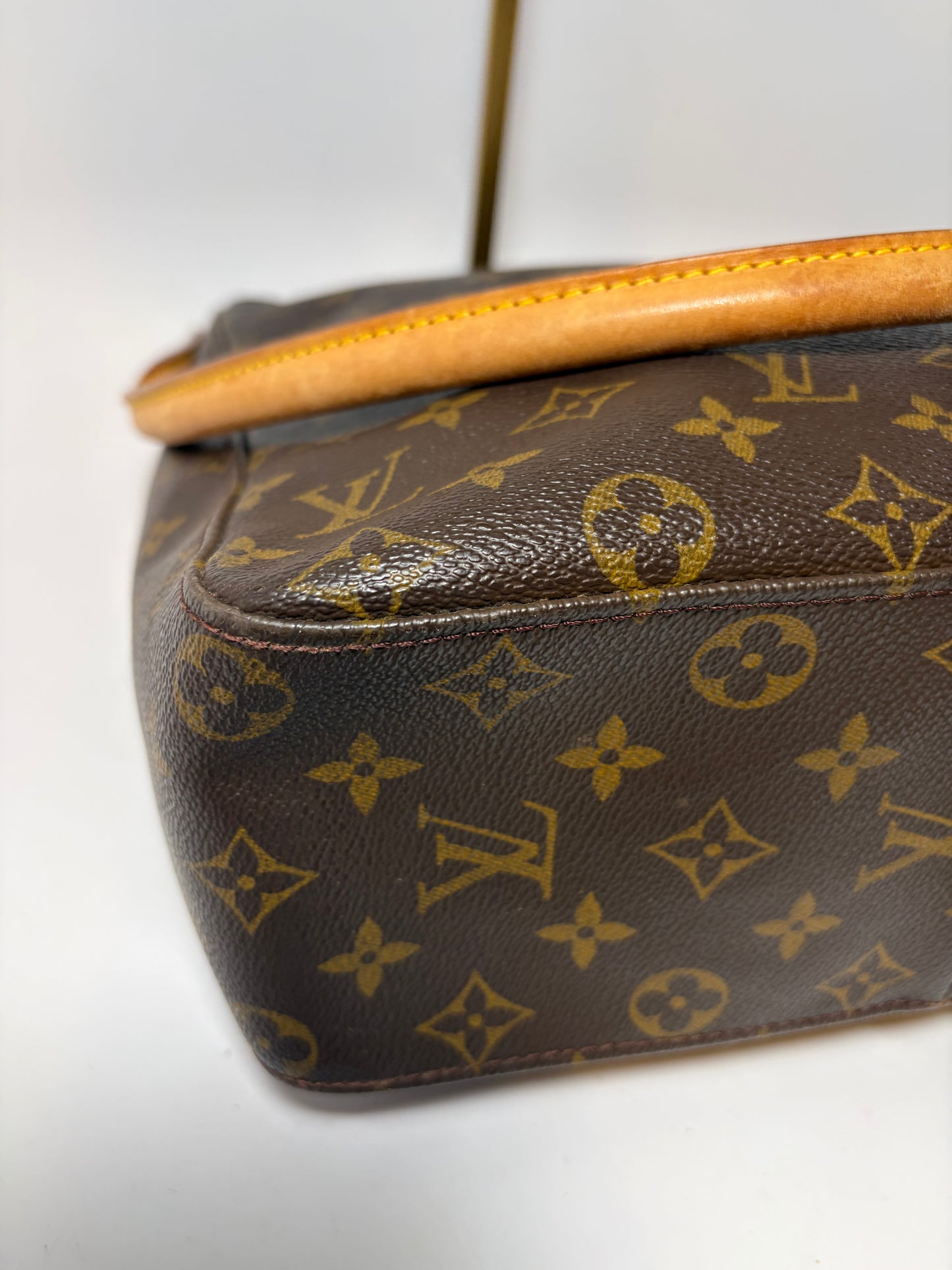 Louis Vuitton Looping GM Monogram Shoulder Bag