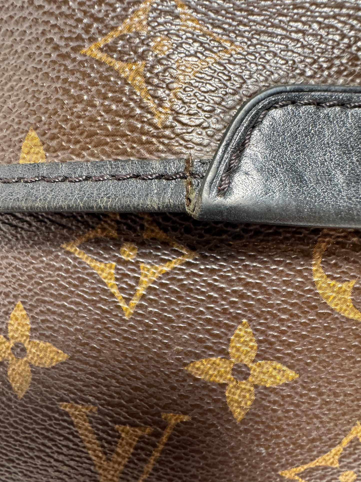 Louis Vuitton Macassar Bass GM Black Leather & Monogram Crossbody