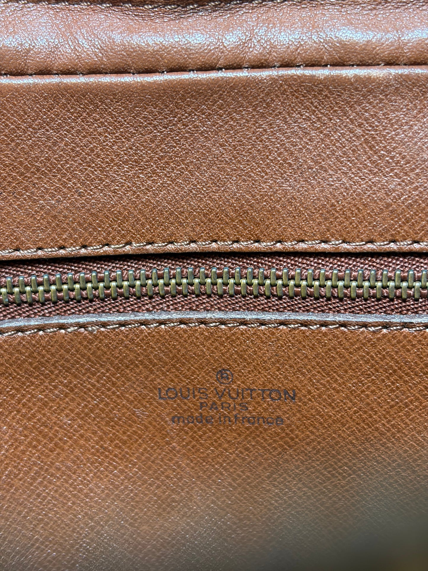 Louis Vuitton Marley Draggone Clutch Monogram Travel Bag/Clutch