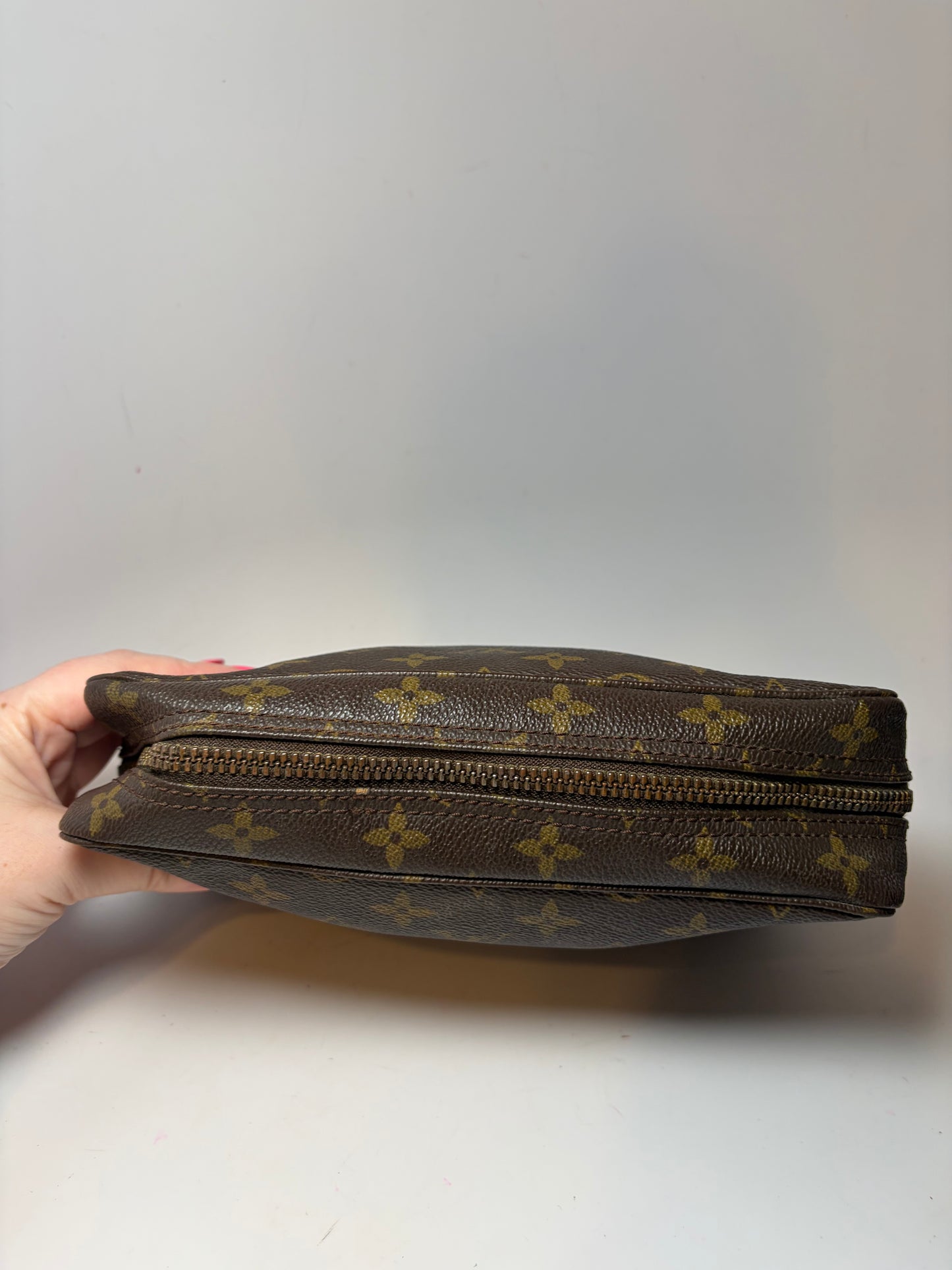 Louis Vuitton Trousse 23 Monogram Clutch/Toiletry Bag Cosmetic Case