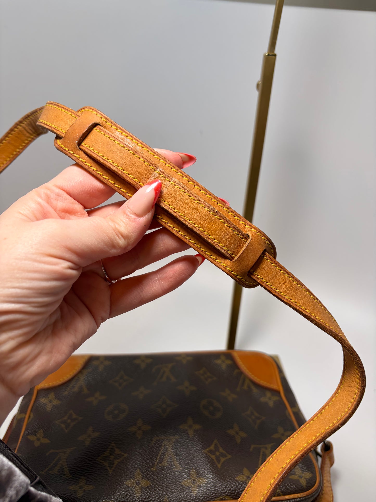 Louis Vuitton Trocadero 23 Monogram Crossbody