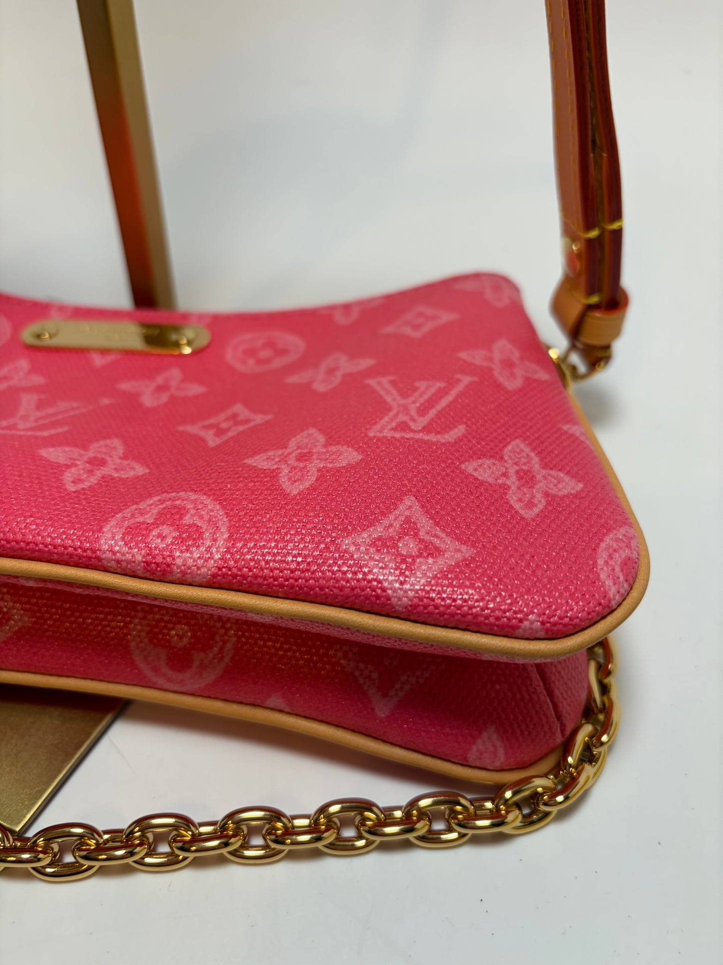 Louis Vuitton Liv Pochette Rose Ruban Monogram Shoulder Bag/Crossbody