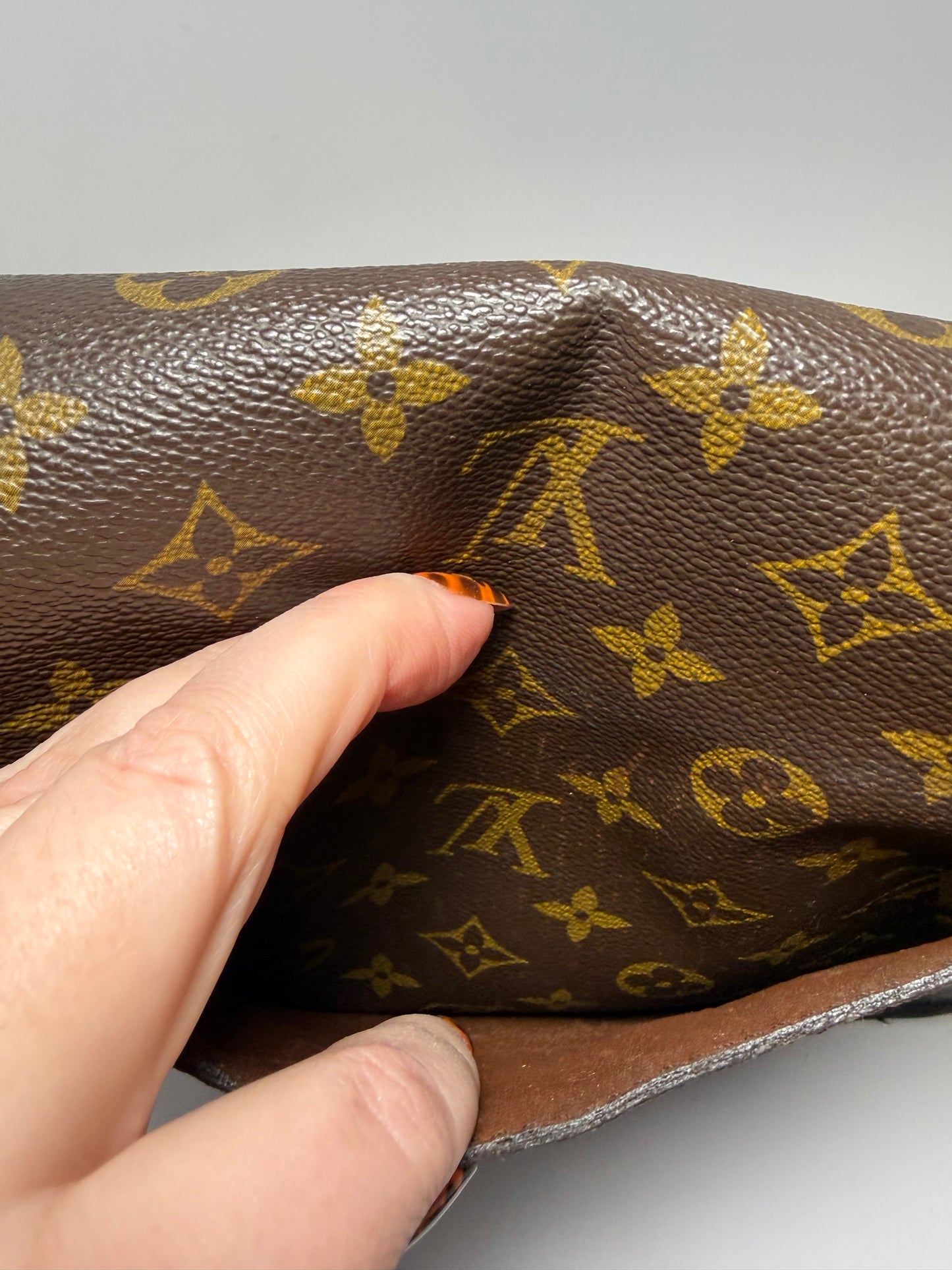 Louis Vuitton Saint Cloud GM Monogram Crossbody