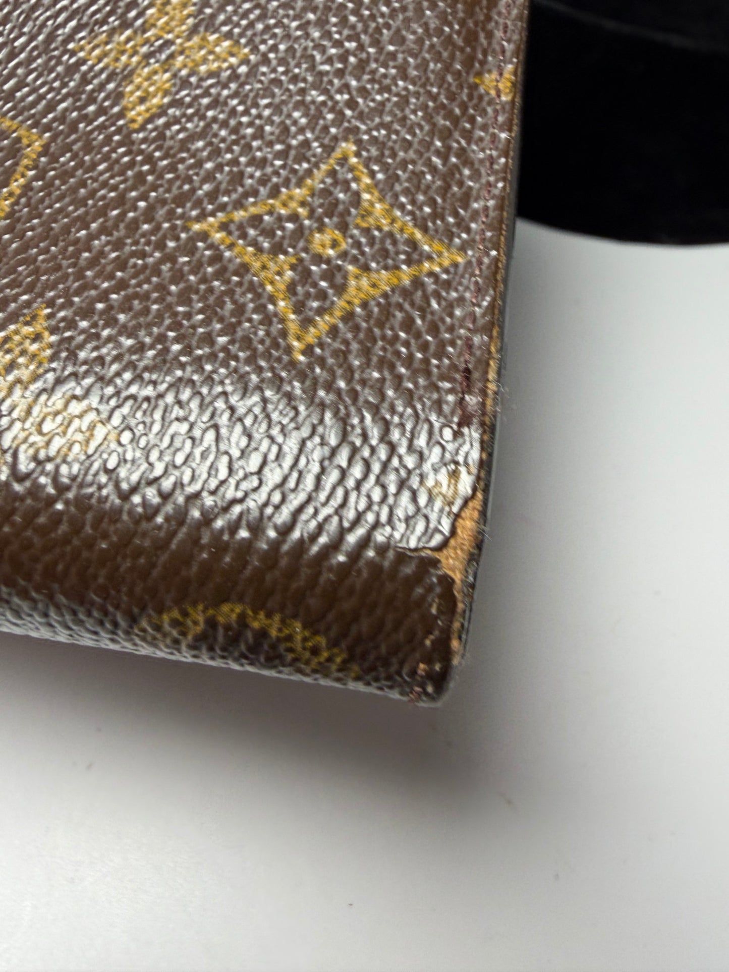 Louis Vuitton Zippy Monogram Compact Wallet