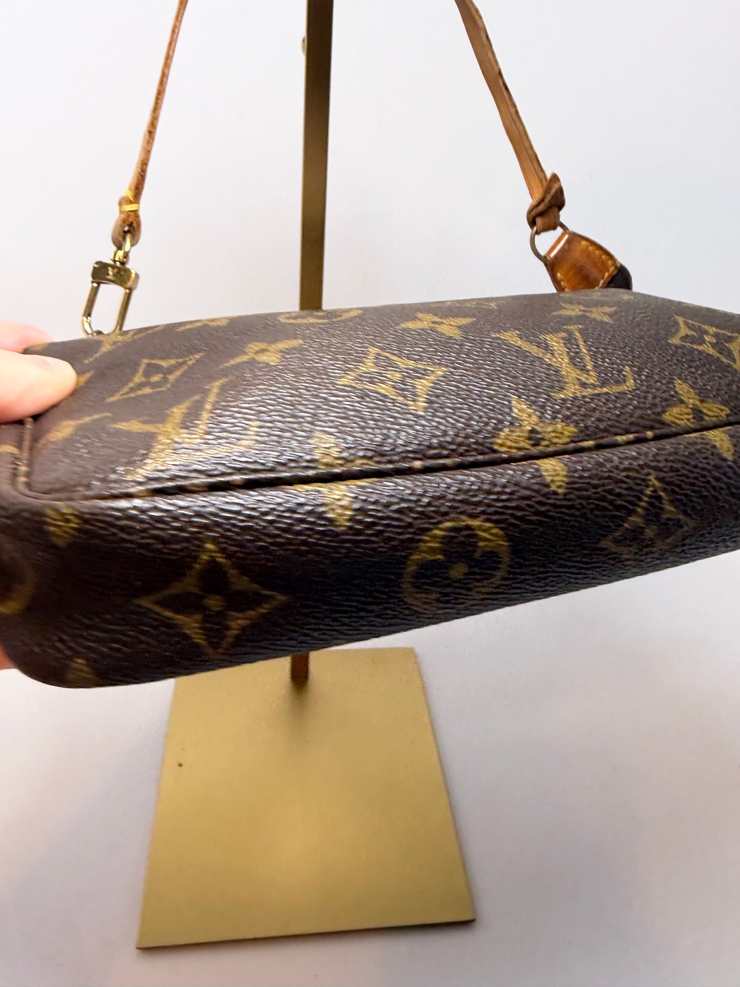 Louis Vuitton Pochette Accessories Monogram