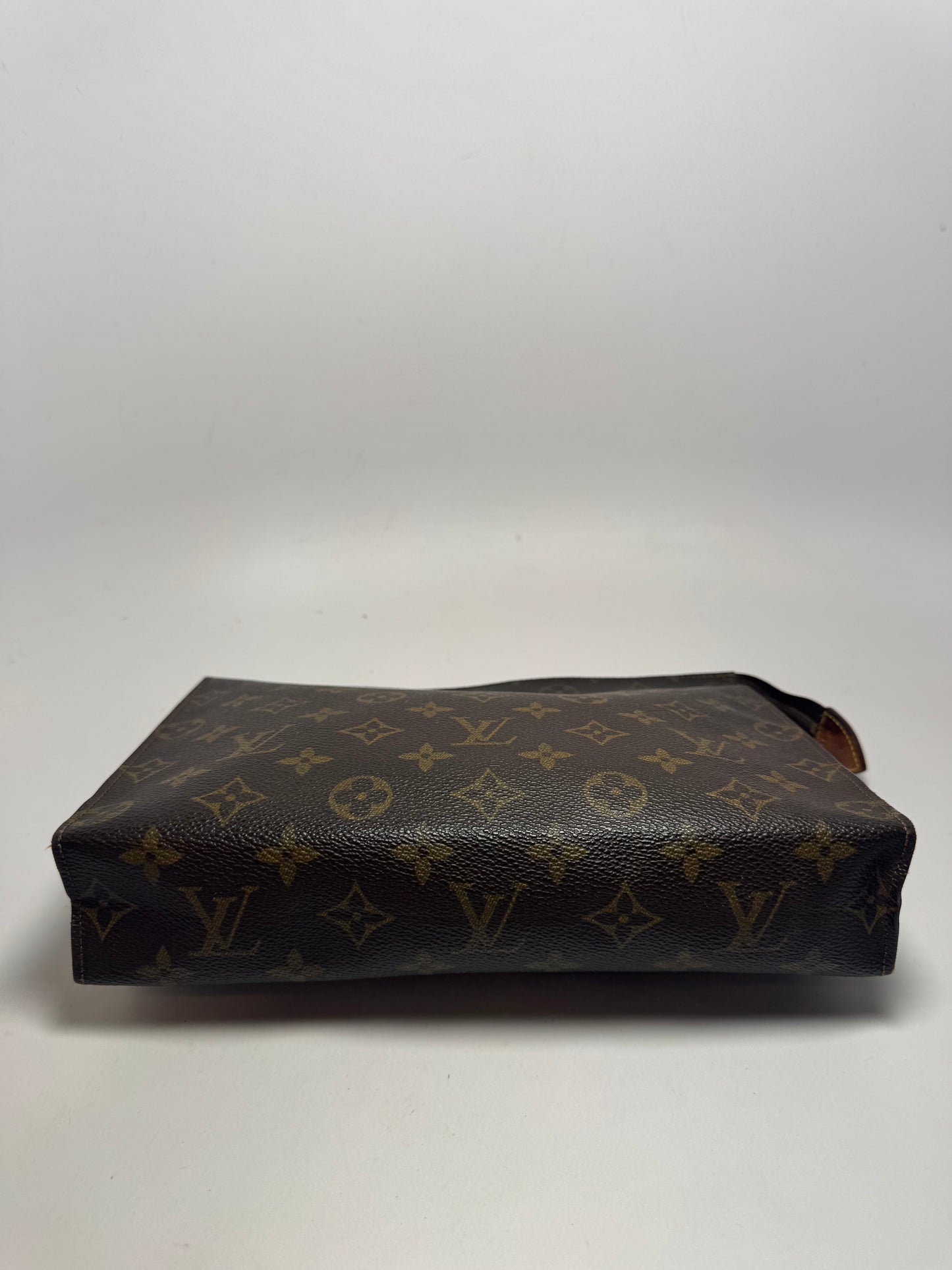 Louis Vuitton Toiletry Pouch 26 Monogram
