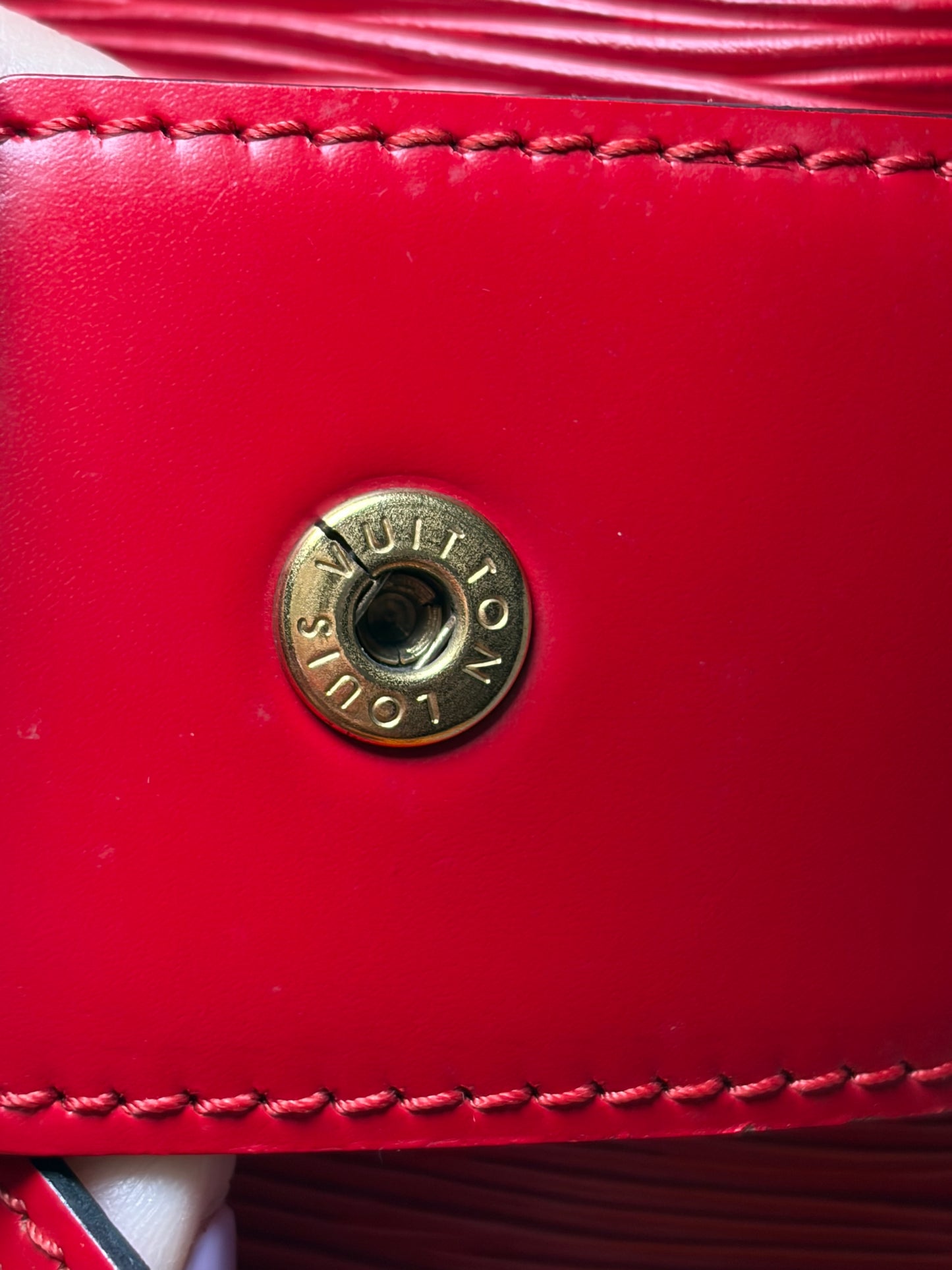 Louis Vuitton Sac D’Epaule GM Castillan Red Epi Leather Shoulder Bag