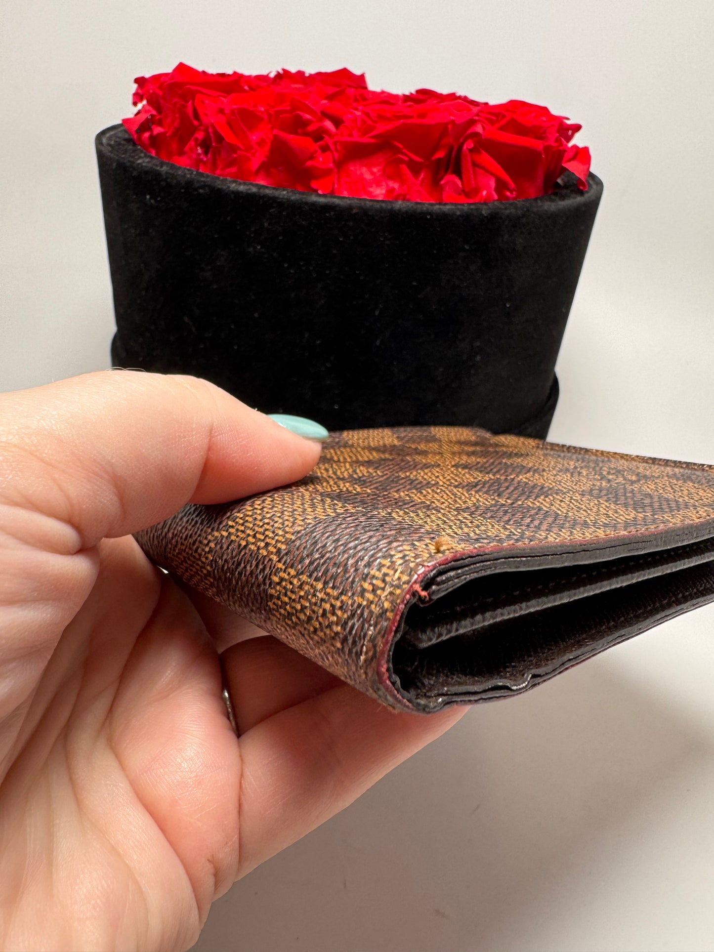 Louis Vuitton Damier Ebene Florin Bifold Wallet (Unisex)
