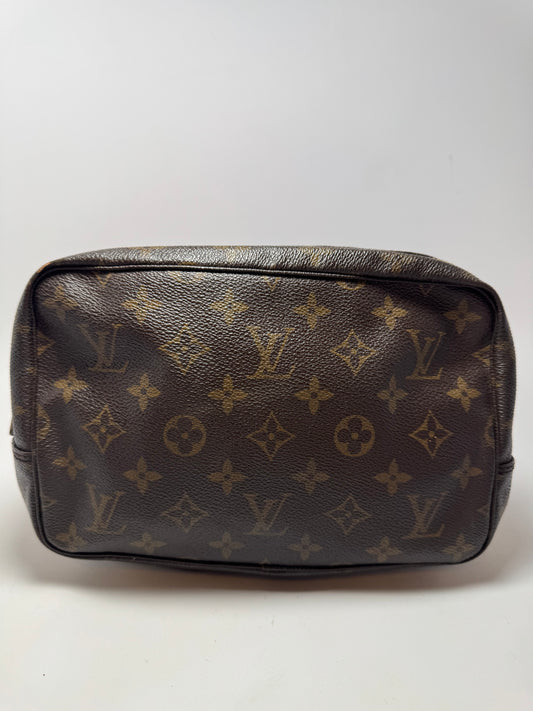 Louis Vuitton Trousse 23 Monogram Toiletry/Makeup Bag