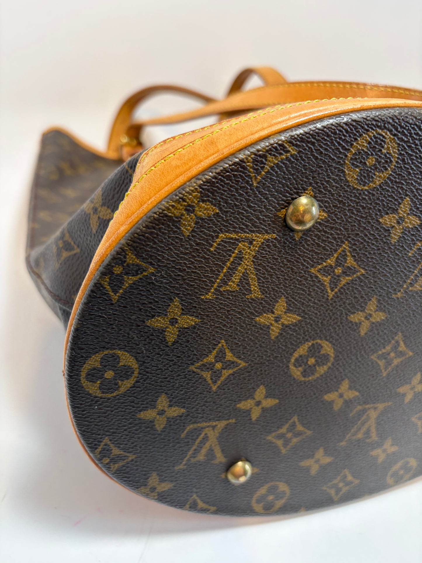 Louis Vuitton Bucket GM Tote Monogram Shoulder Bag